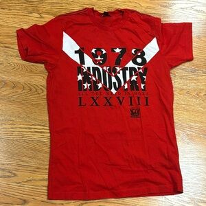 Diesel T-shirt looks new